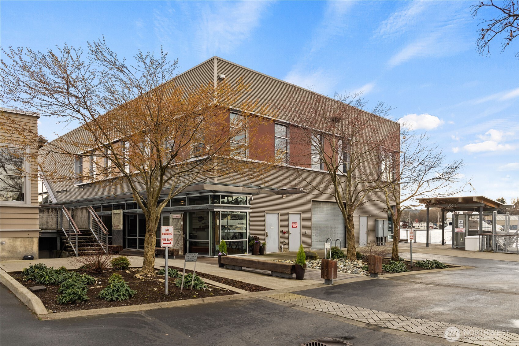 2832 Fairview Avenue E