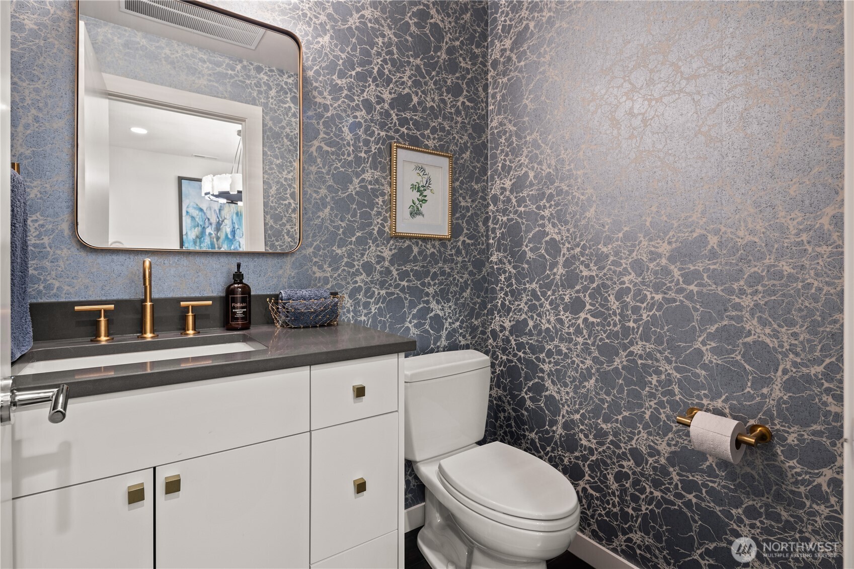 2832 Fairview Avenue E