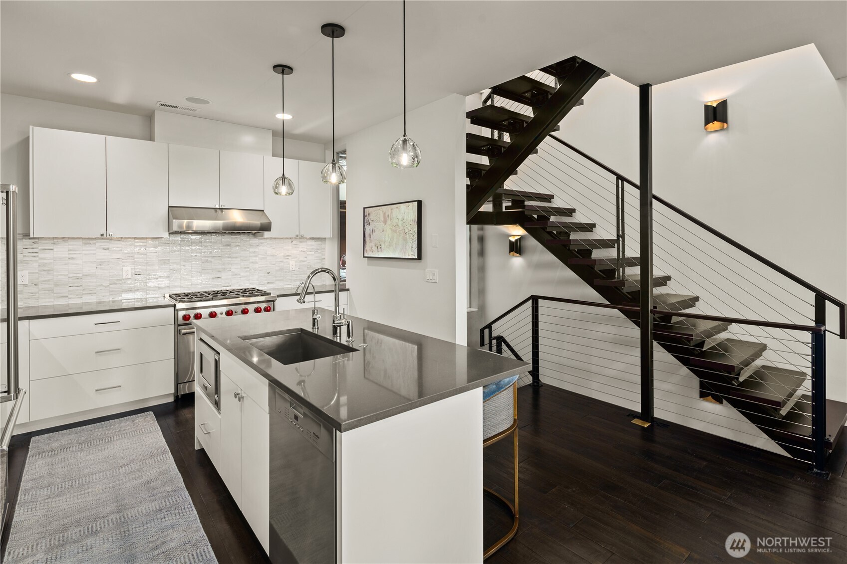 2832 Fairview Avenue E