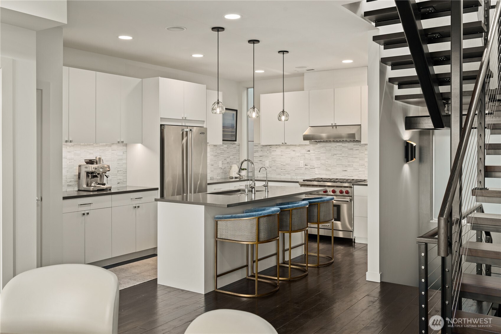 2832 Fairview Avenue E