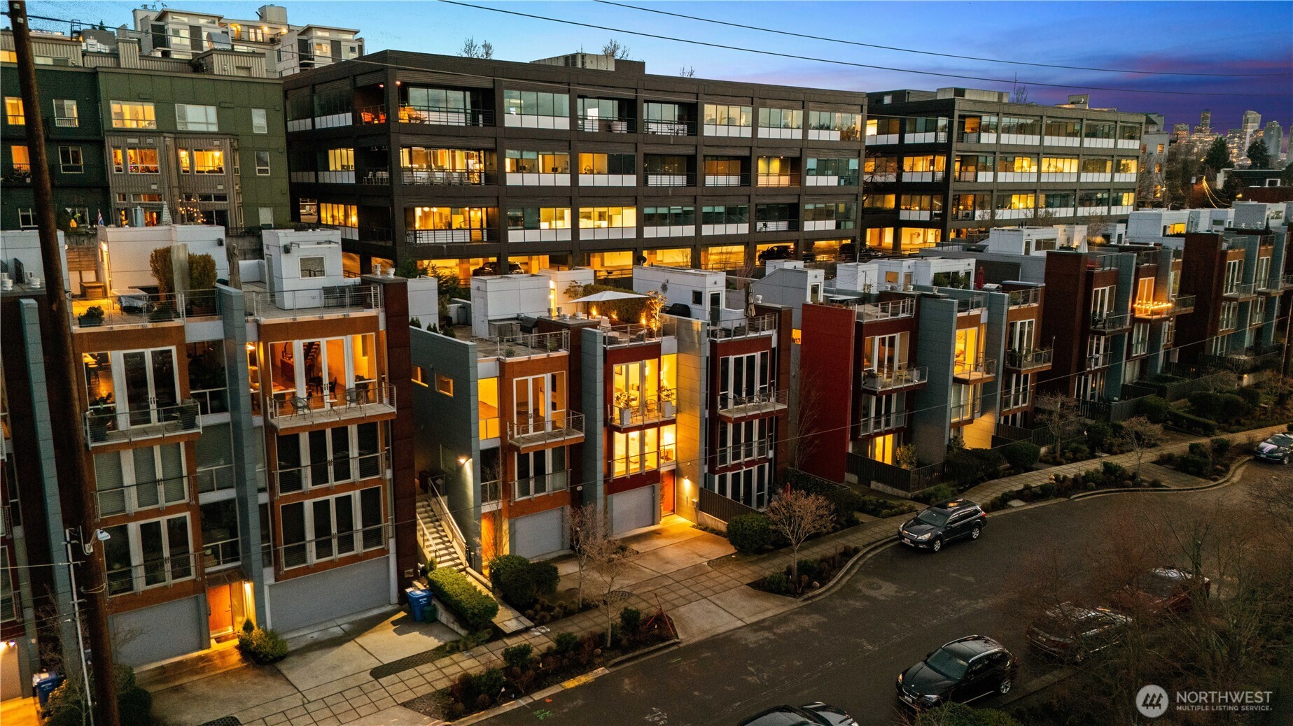 2832 Fairview Avenue E