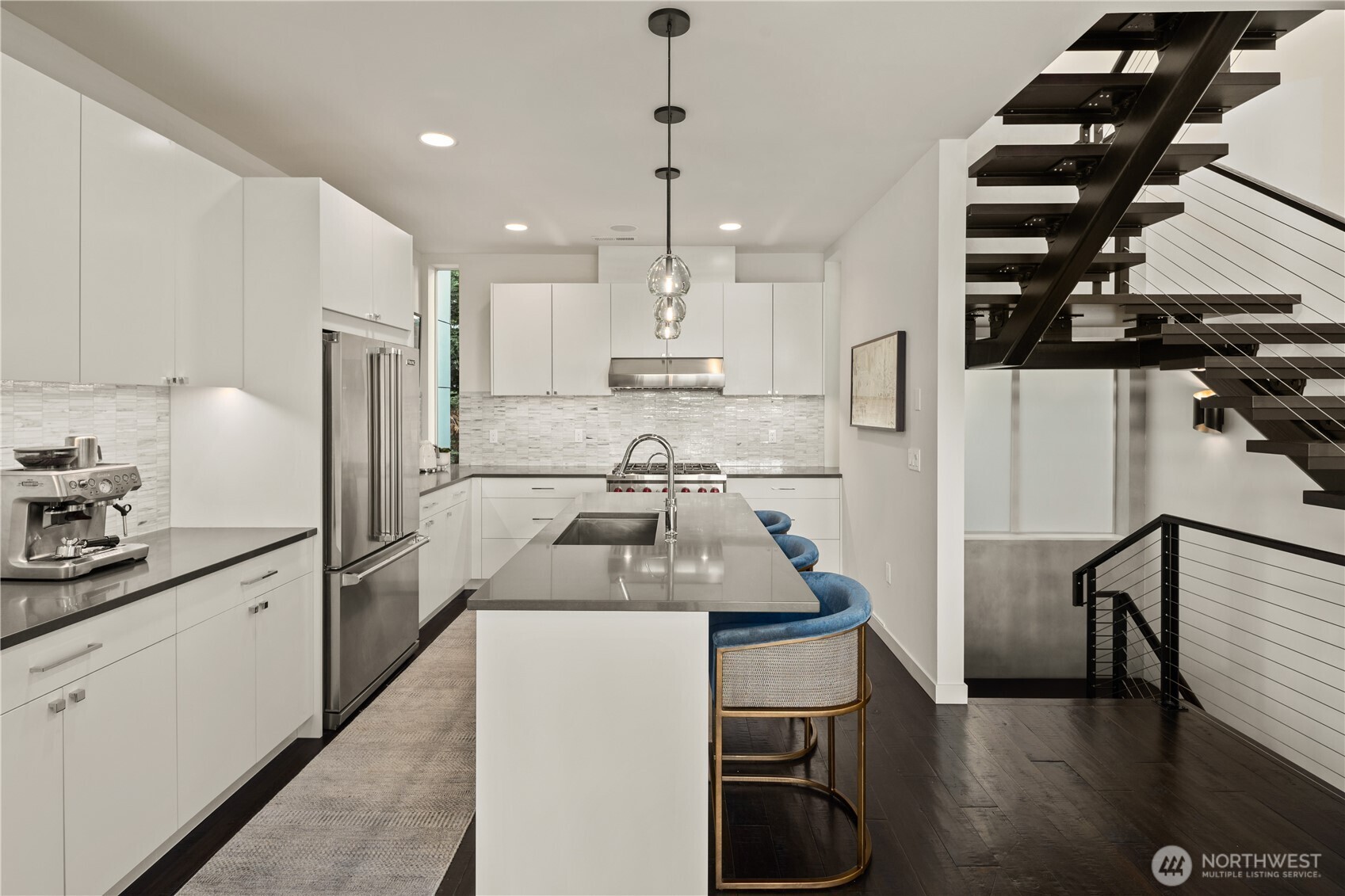 2832 Fairview Avenue E