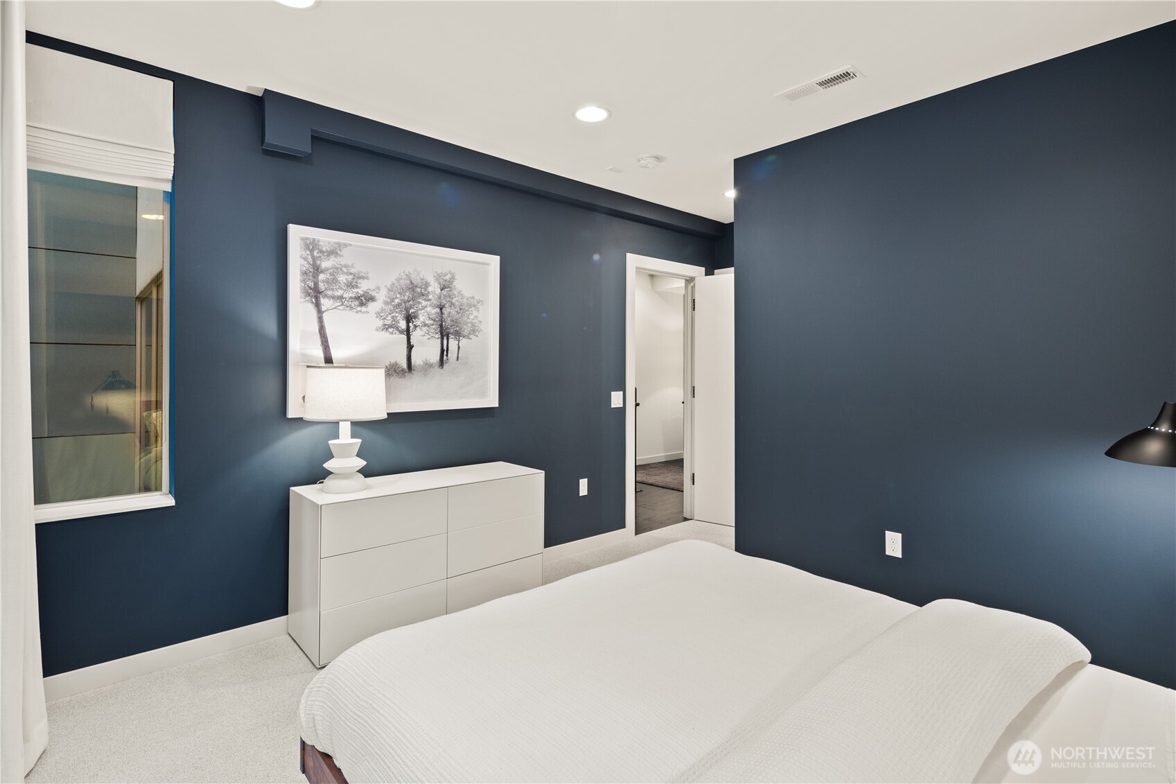 2832 Fairview Avenue E