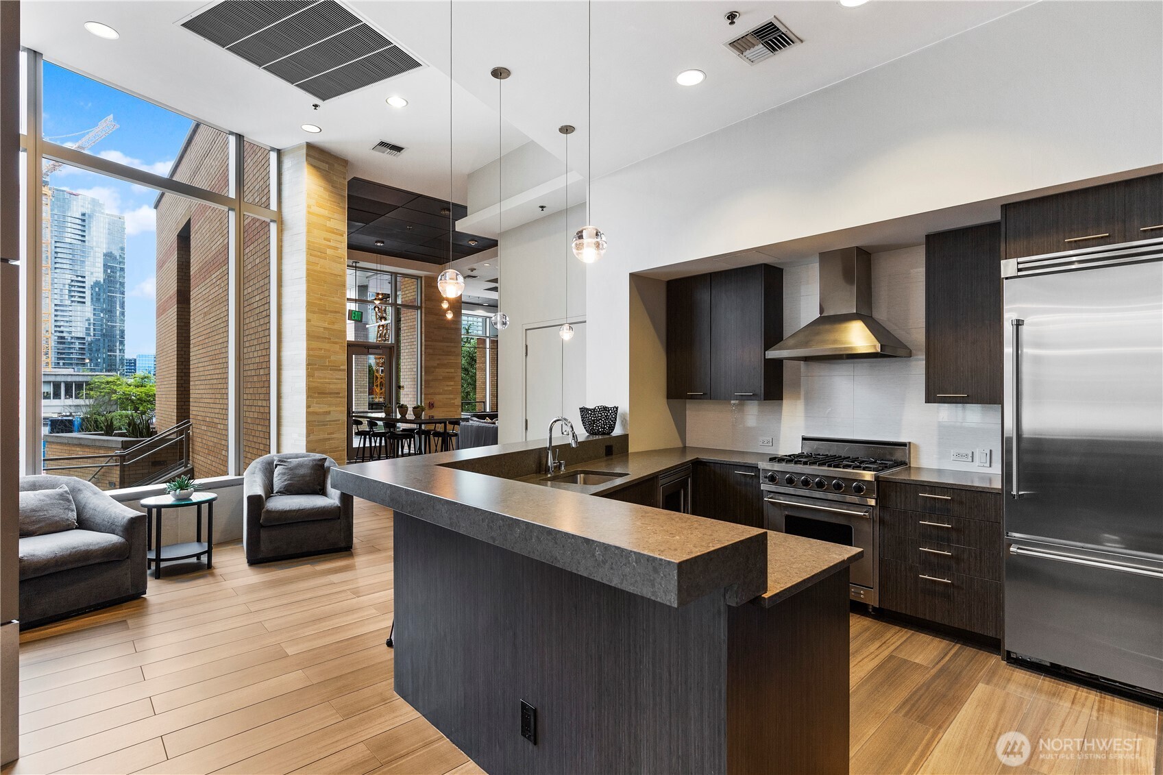 10650 NE 9th Place Unit: 1122