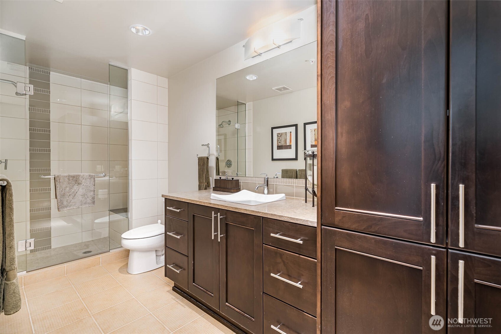 10650 NE 9th Place Unit: 1122