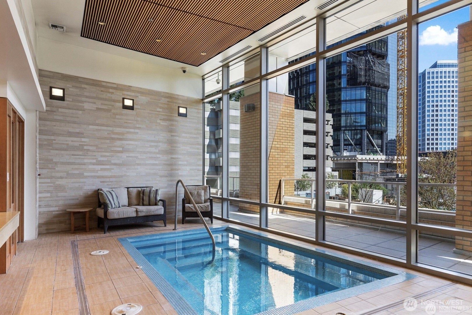 10650 NE 9th Place Unit: 1122