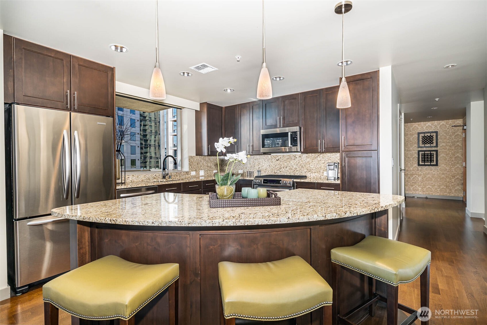 10650 NE 9th Place Unit: 1122