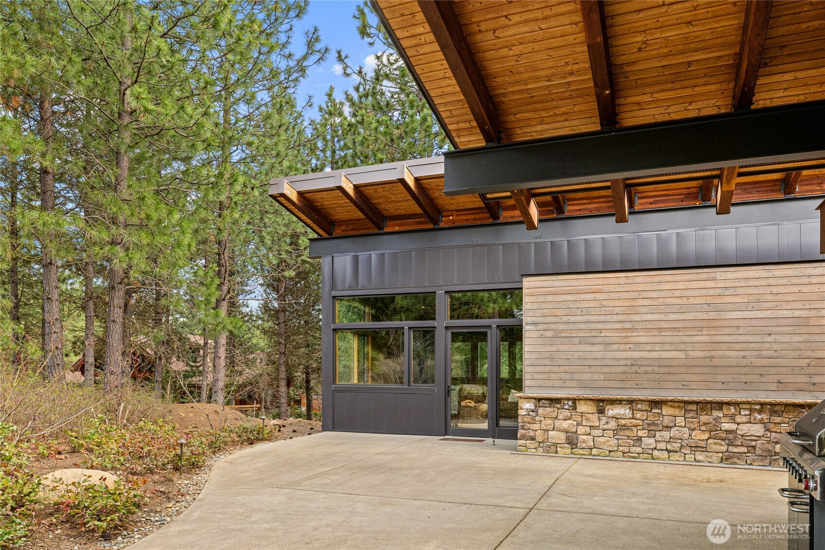 250 Leaden Queen Lane