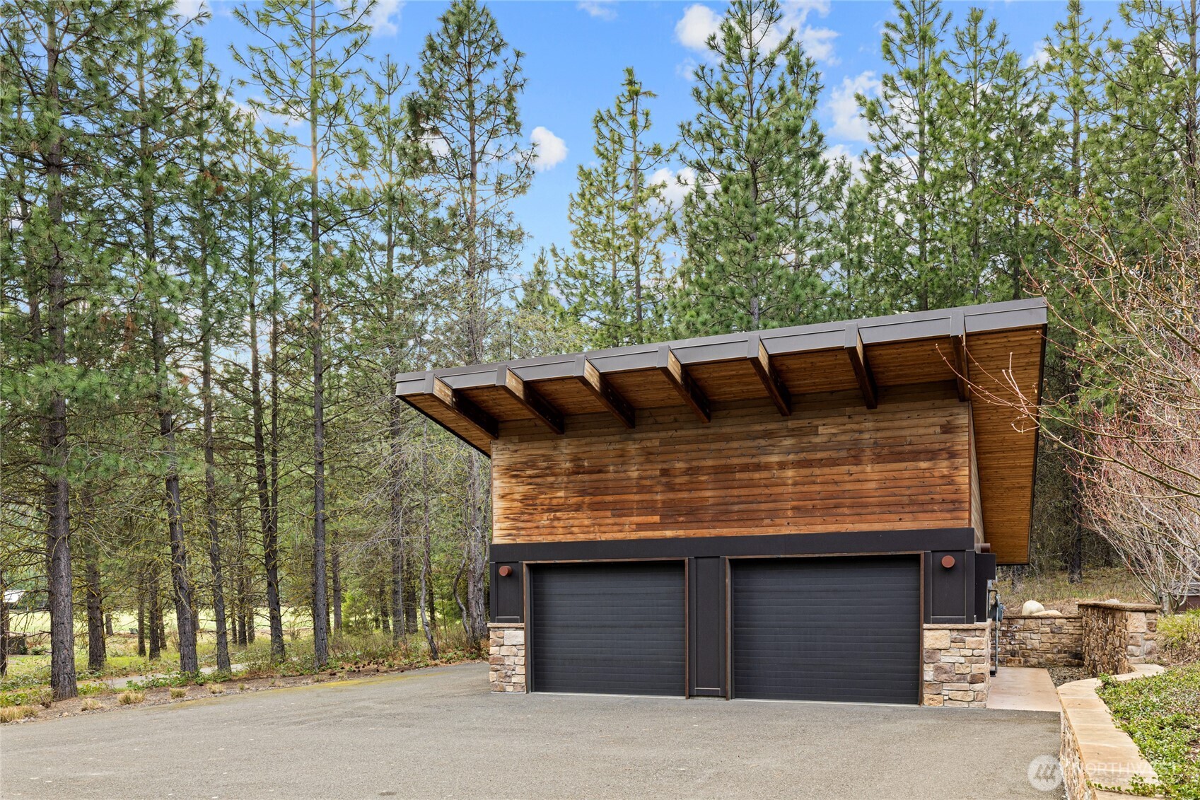 250 Leaden Queen Lane