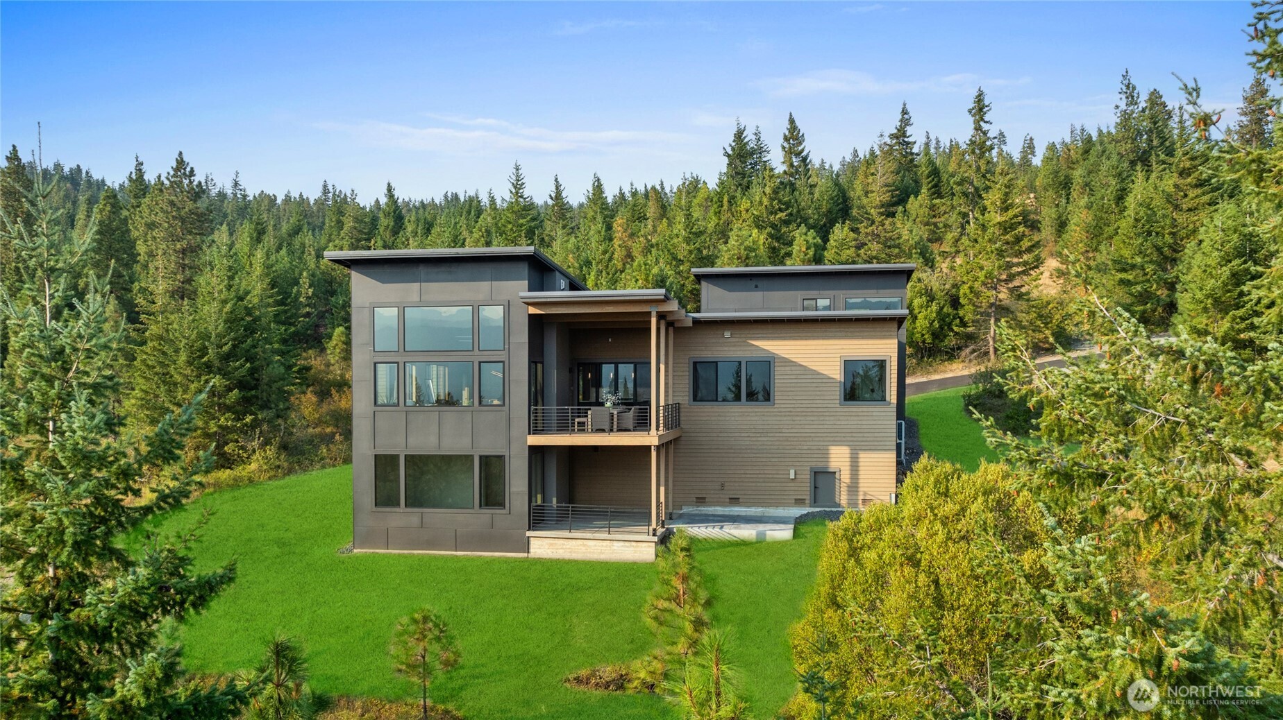 1721 Forest Ridge Drive