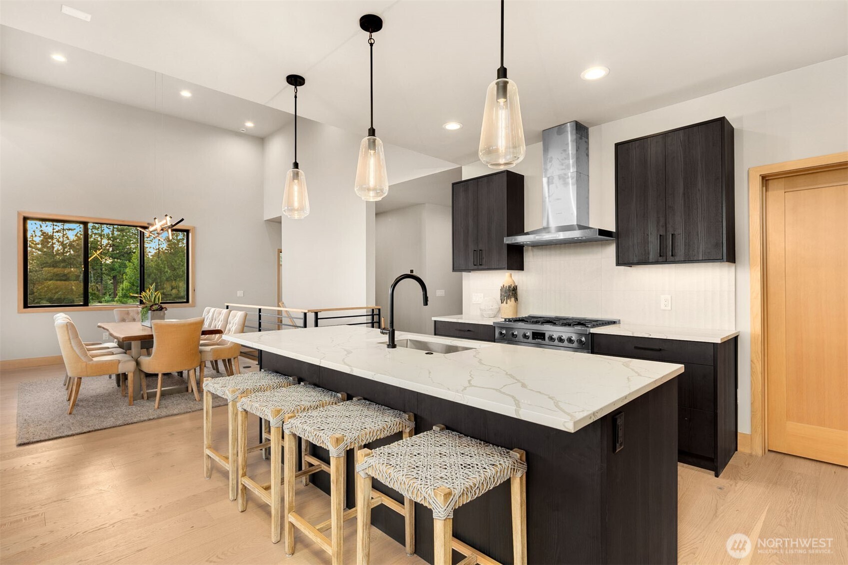 1721 Forest Ridge Drive