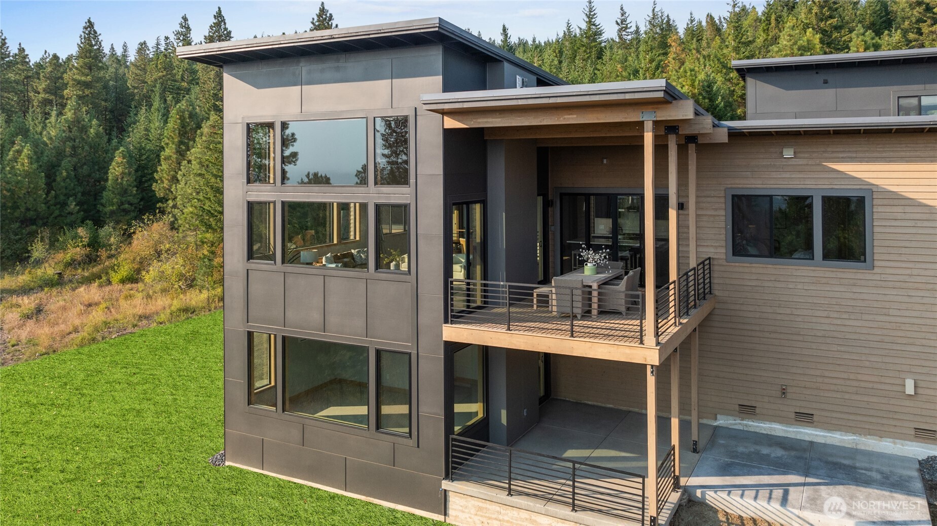 1721 Forest Ridge Drive