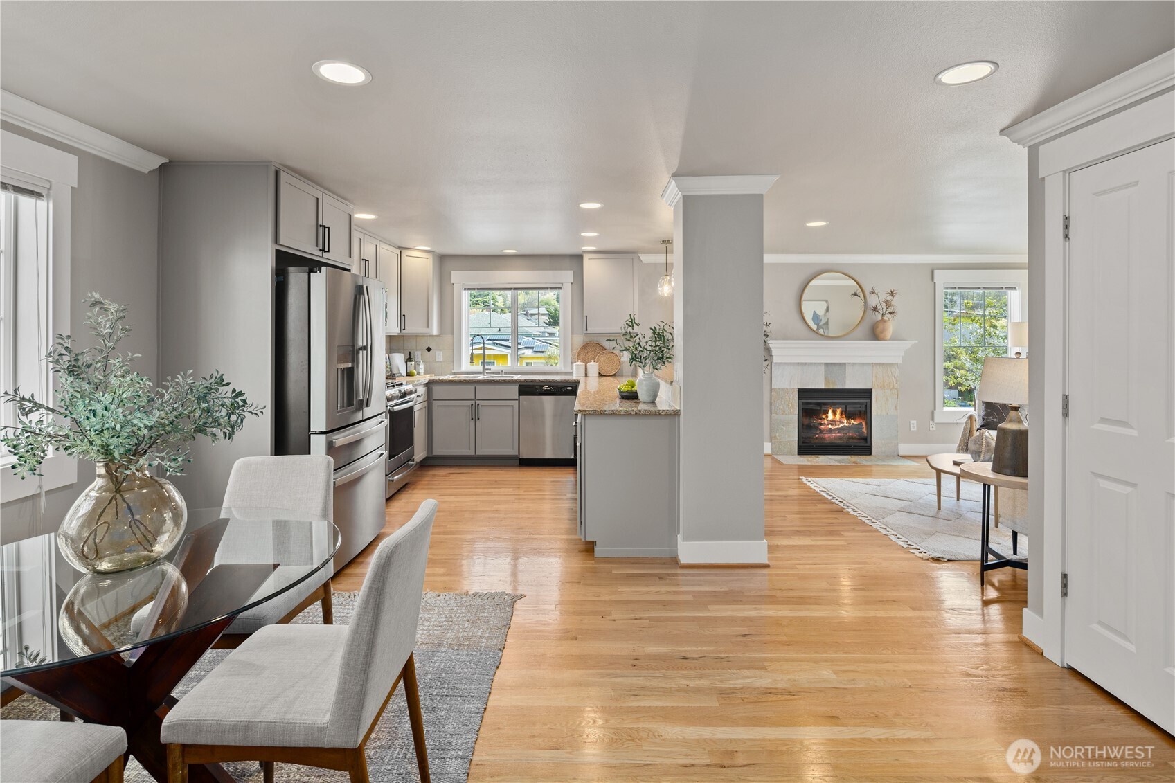 5015 A 8th Avenue NW