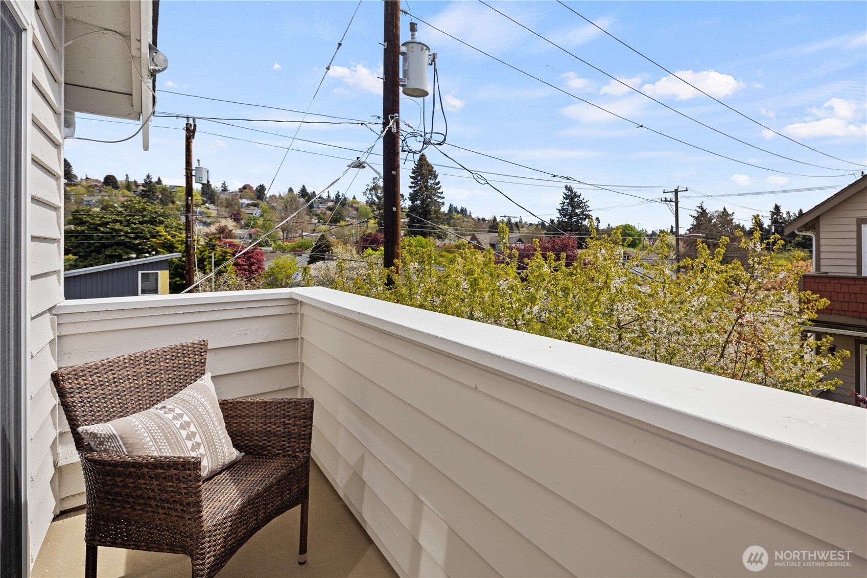 5015 A 8th Avenue NW