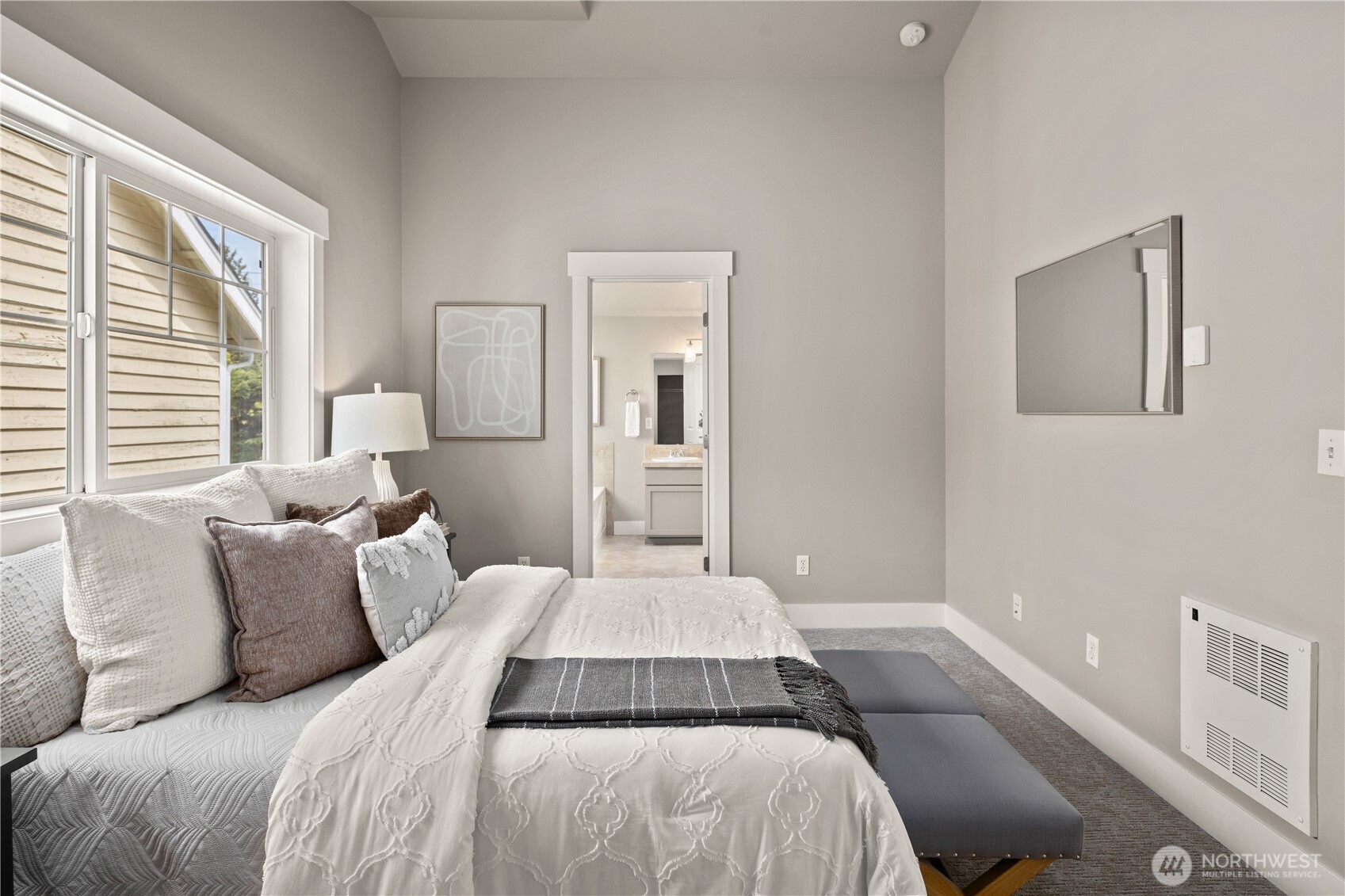 5015 A 8th Avenue NW