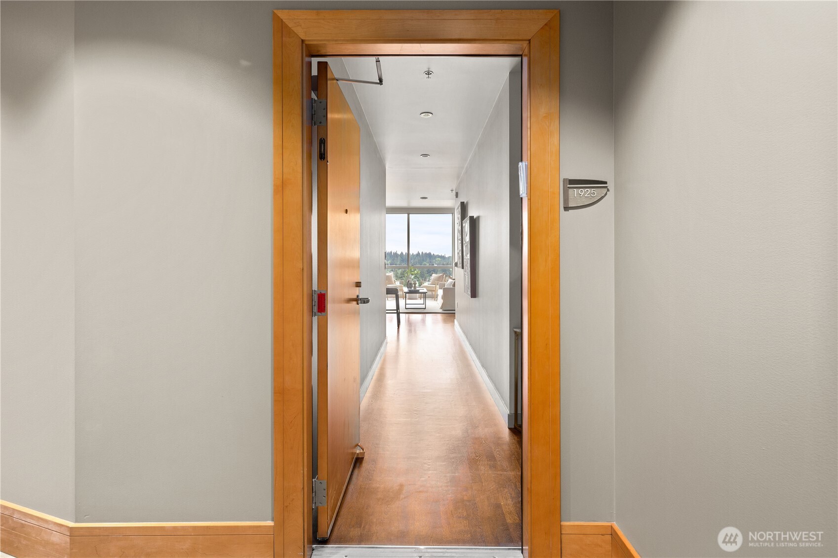 10650 NE 9th Place Unit: 1925