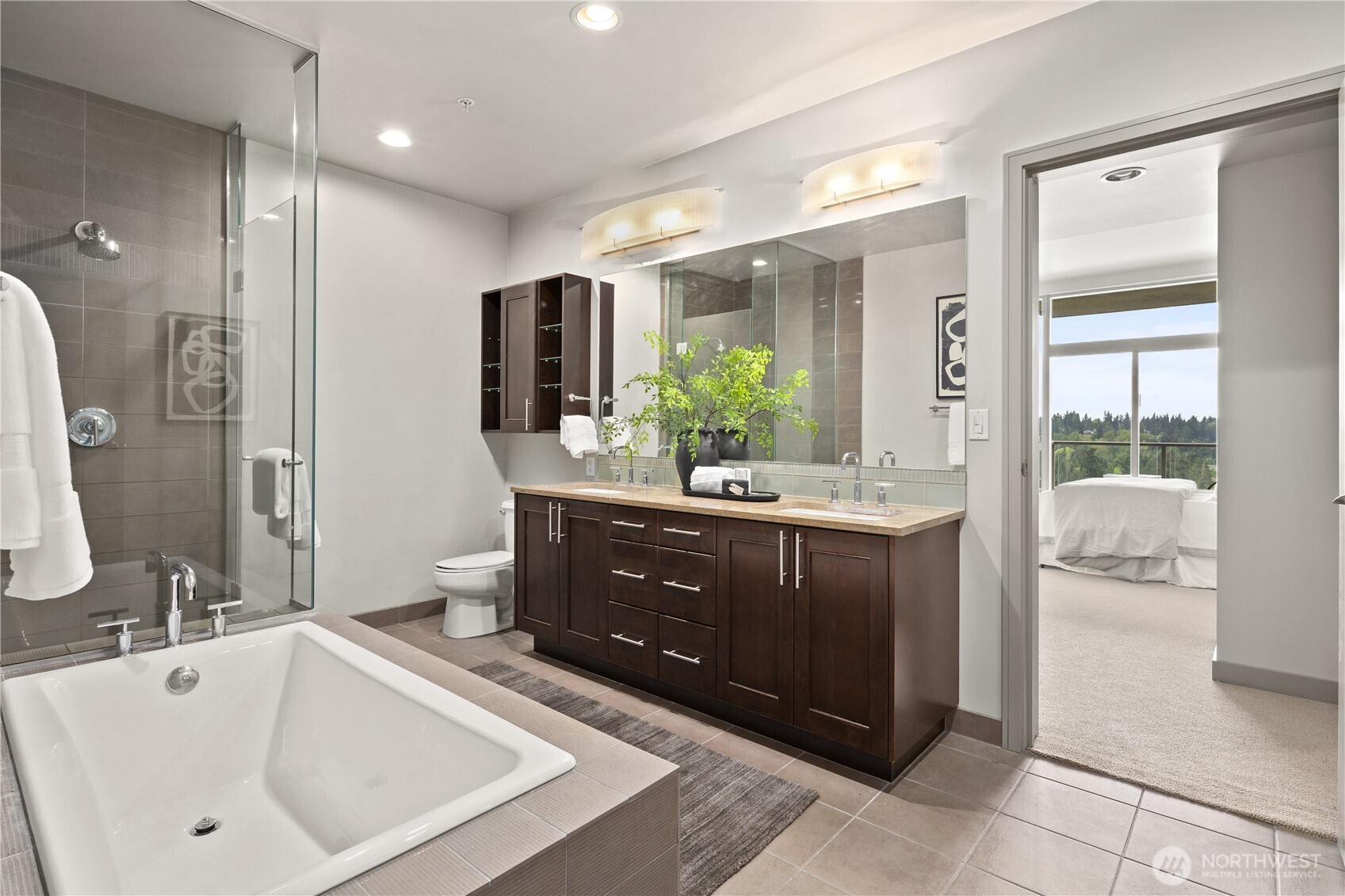 10650 NE 9th Place Unit: 1925