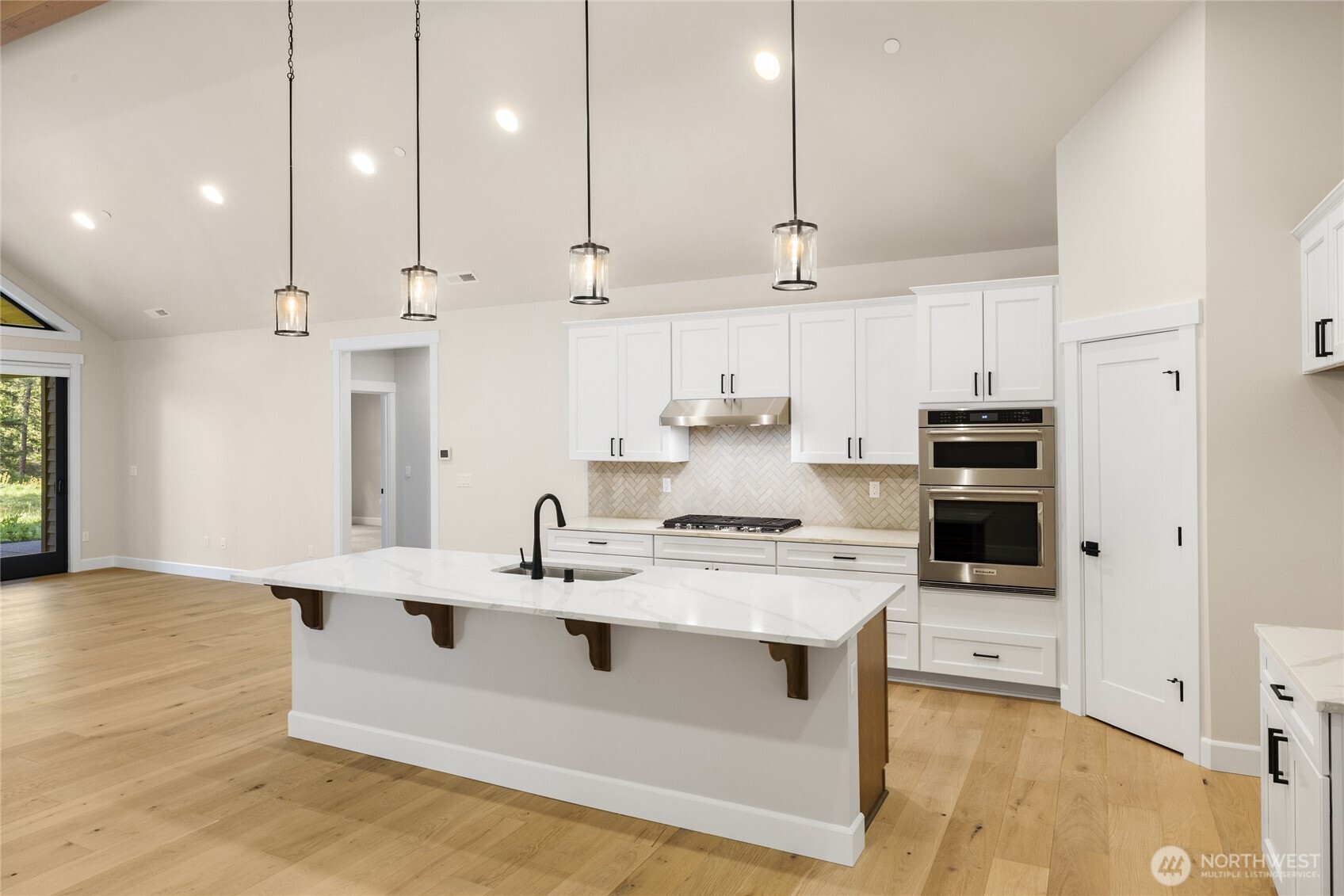 1050 Domerie Park Loop
