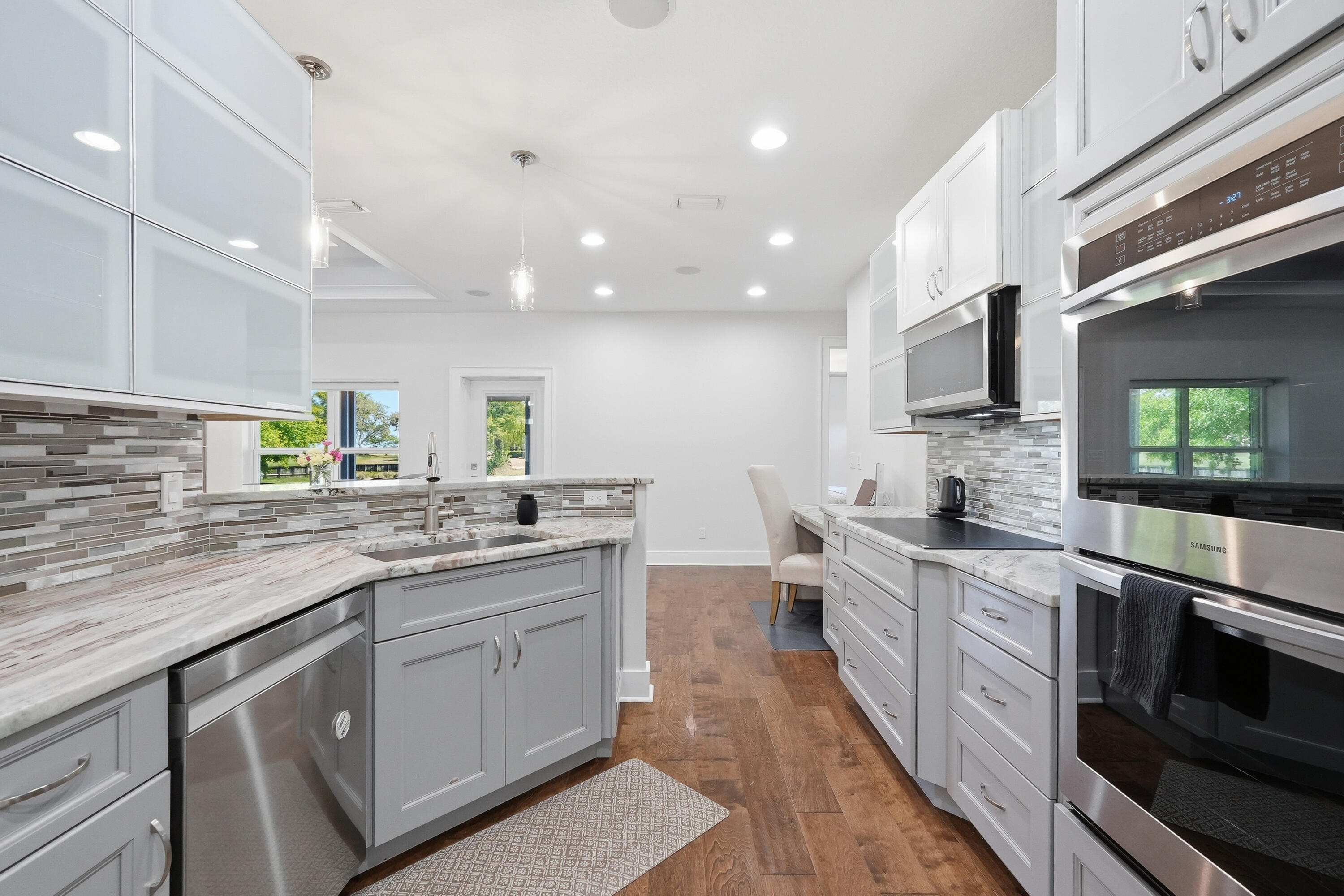 883 Shalimar Court
