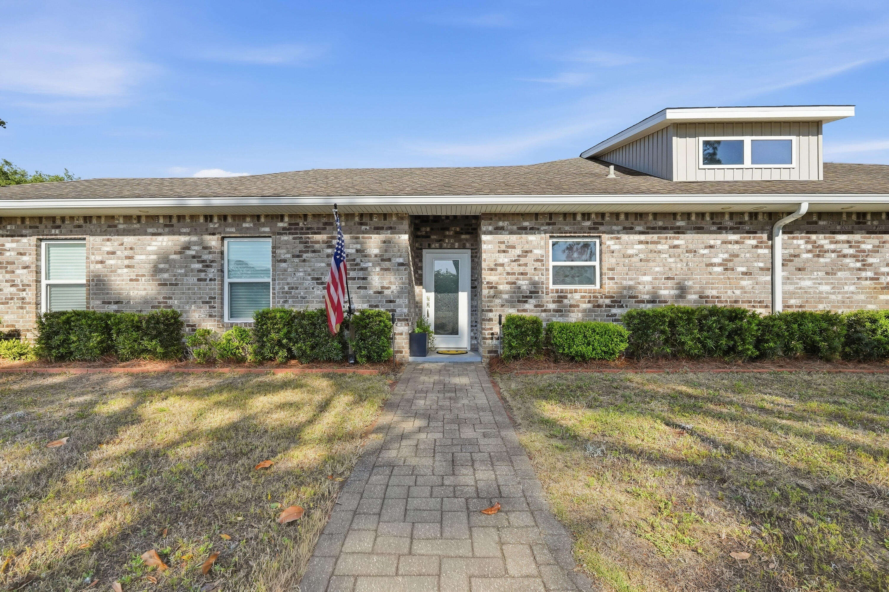 883 Shalimar Court