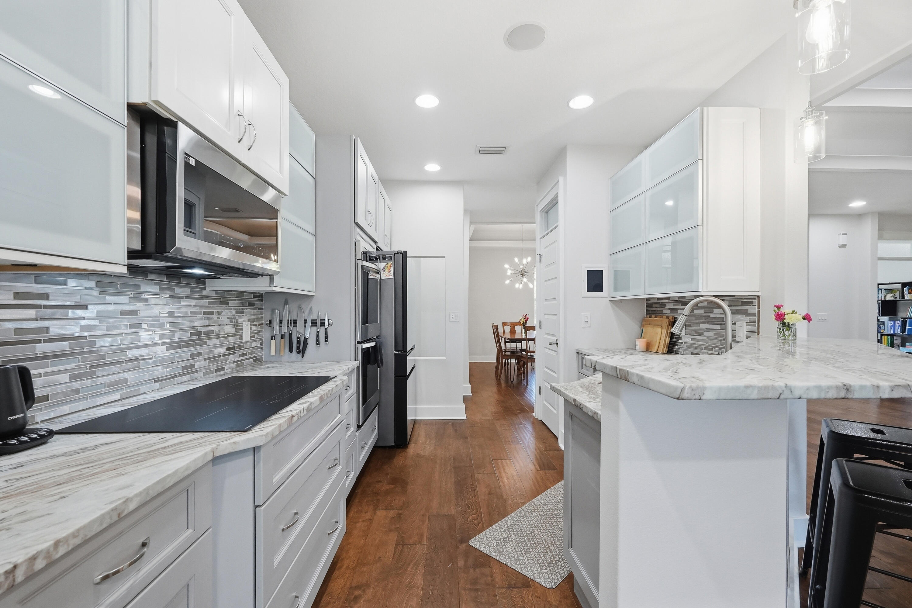 883 Shalimar Court
