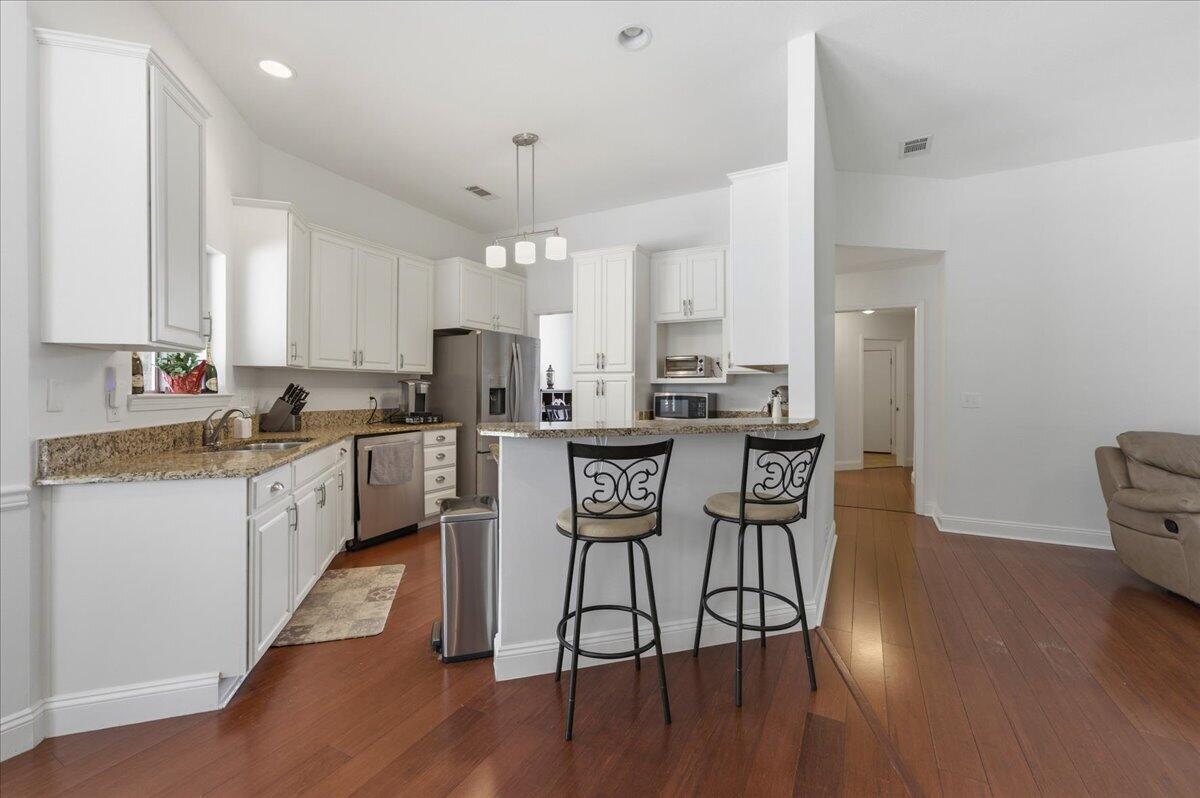4034 Bond Circle