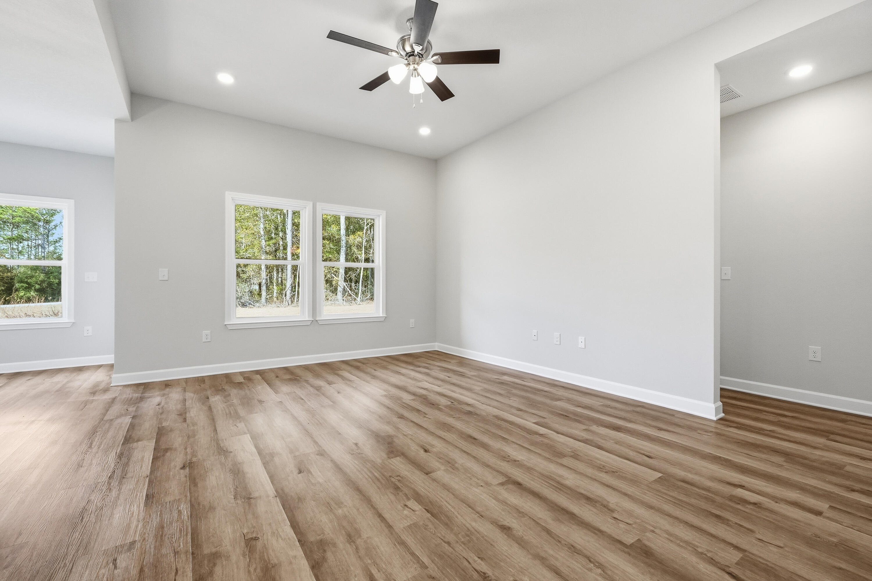98 Spooner Street, DeFuniak Springs