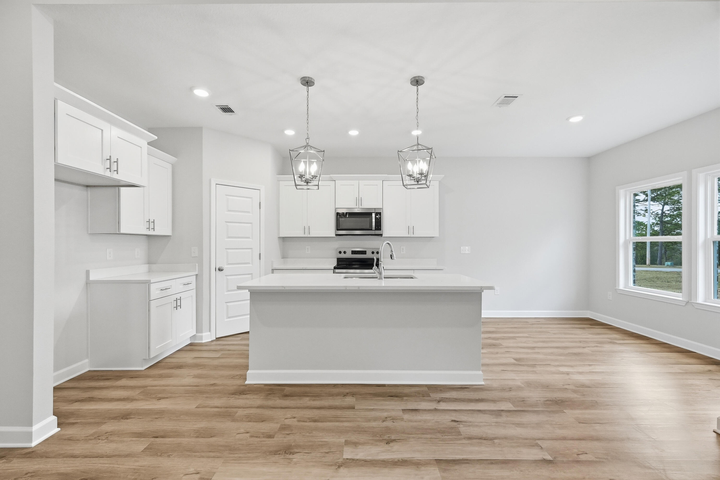 98 Spooner Street, DeFuniak Springs