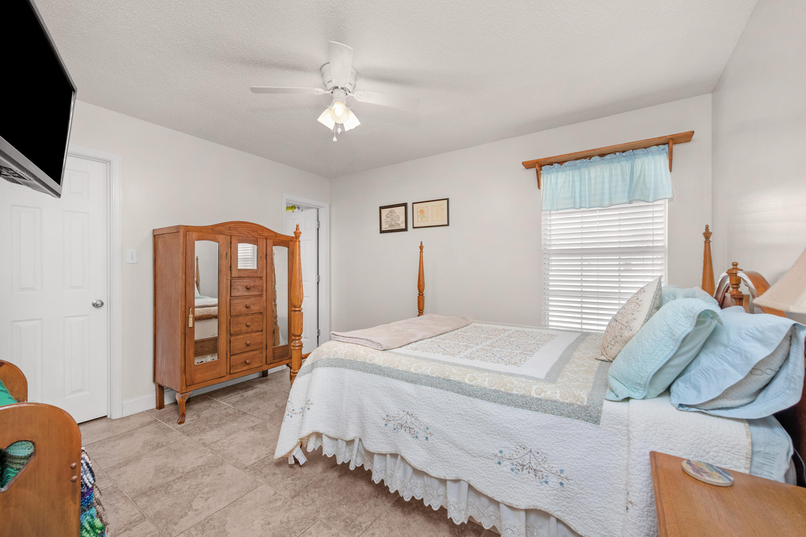 2587 Dana Court