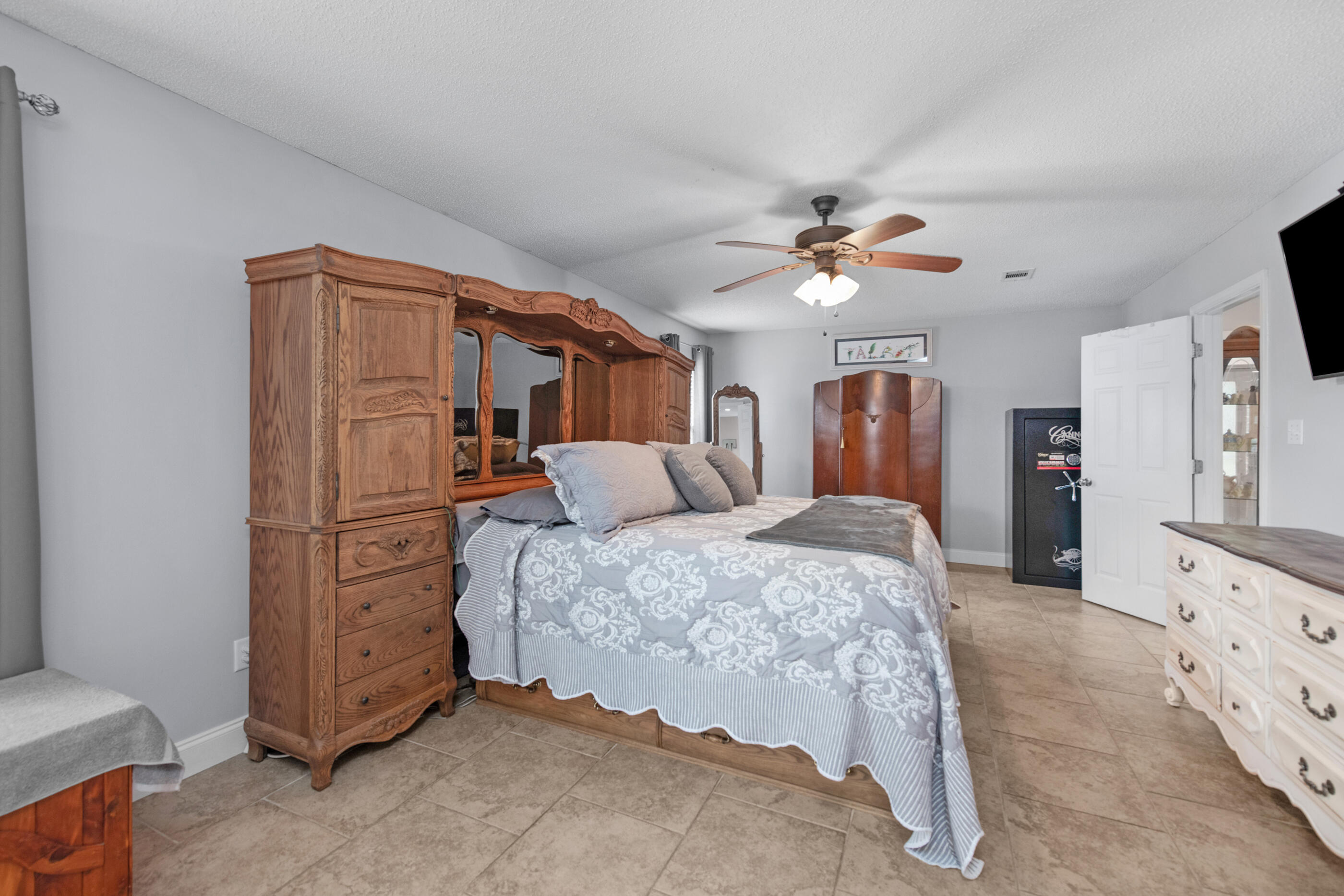 2587 Dana Court