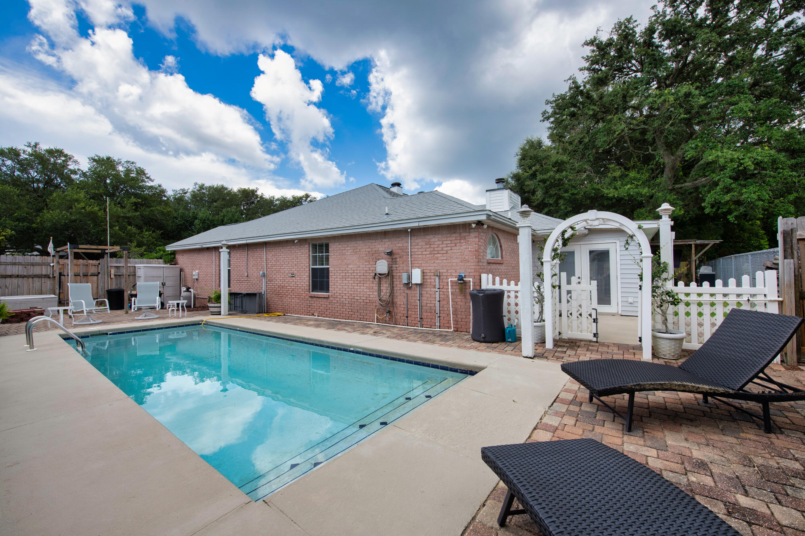2587 Dana Court