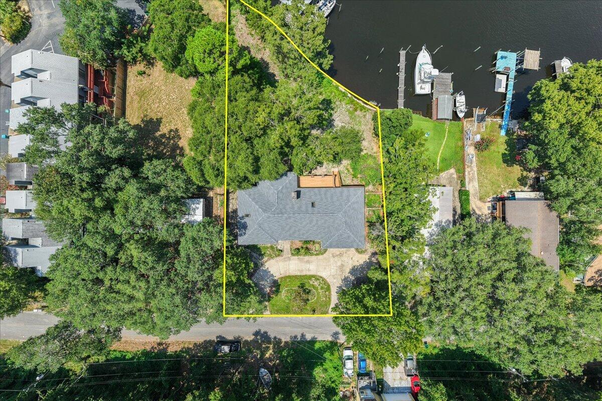 212 White Street