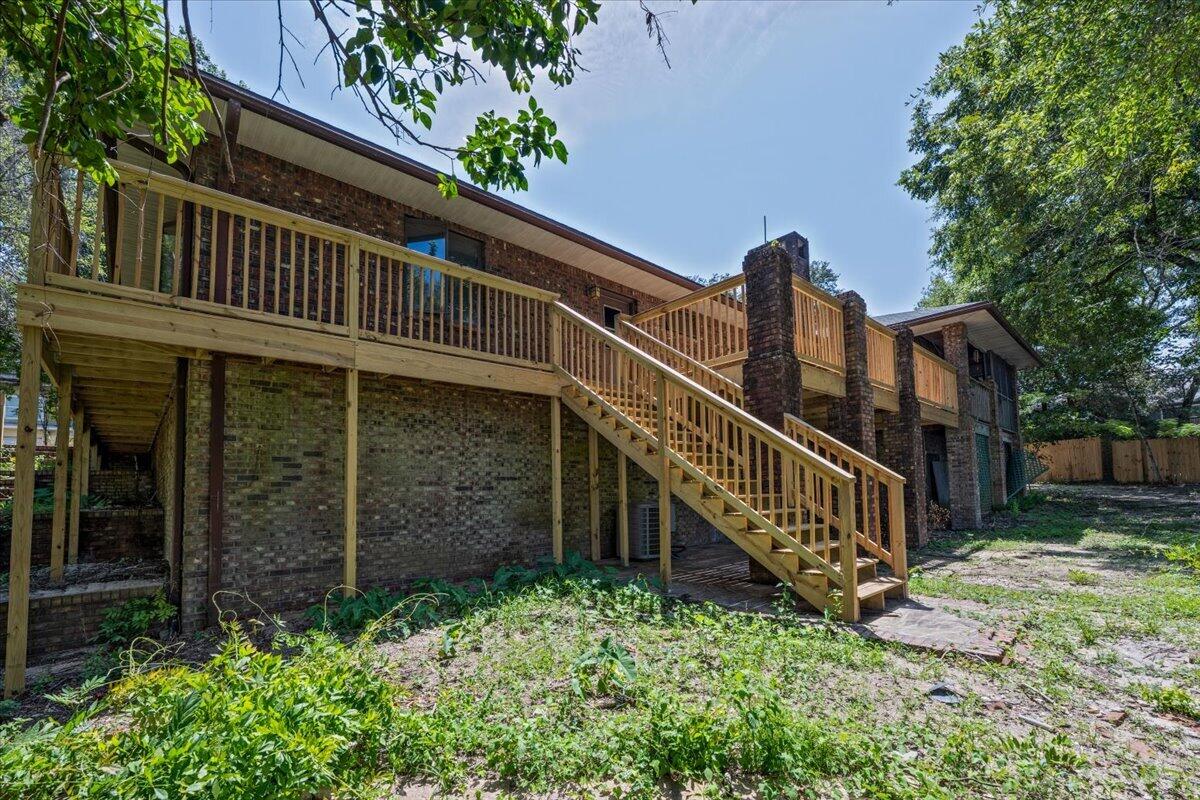 212 White Street