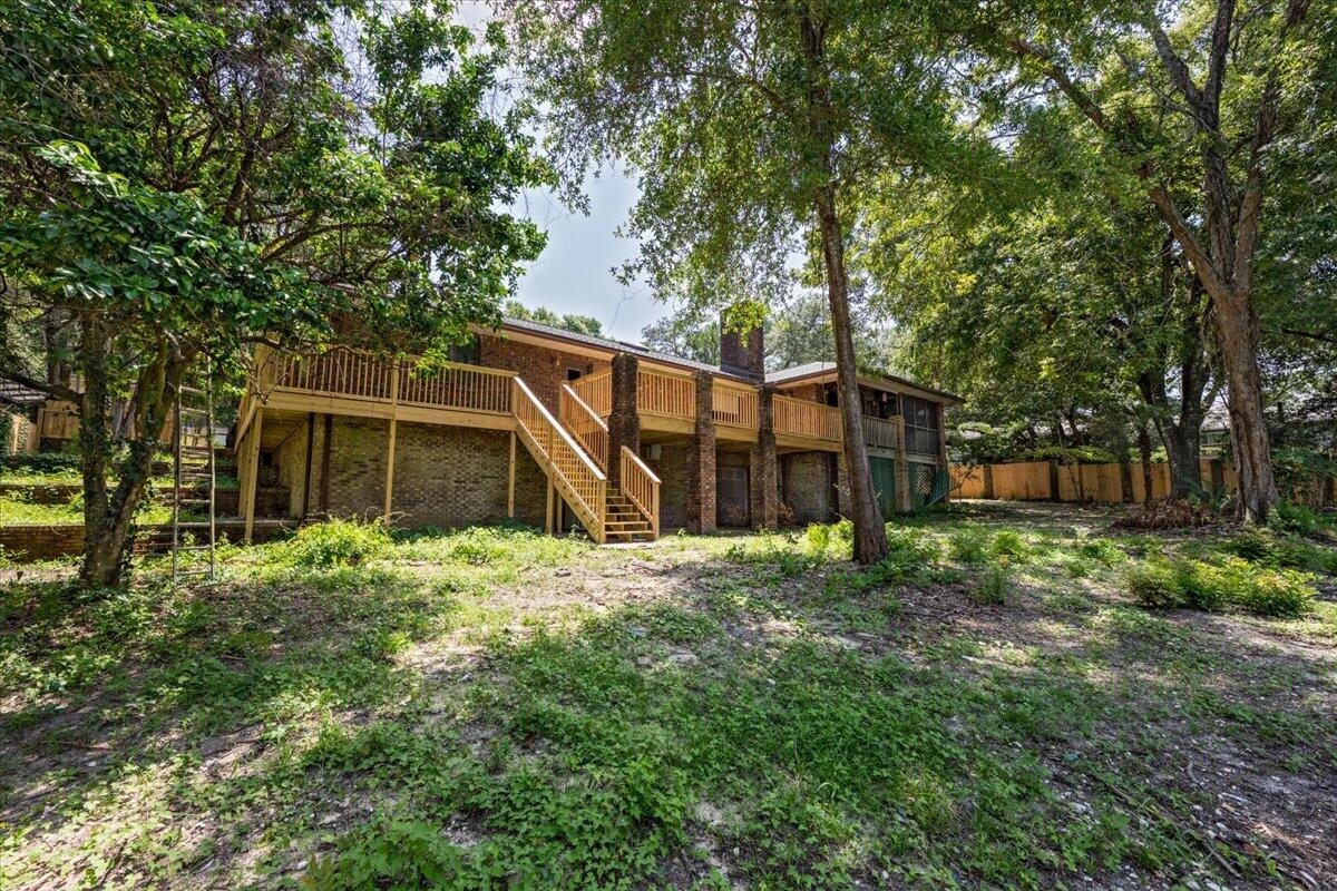 212 White Street