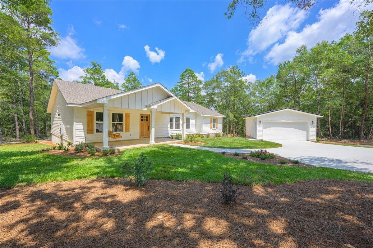109 Spring Hill Road, DeFuniak Springs