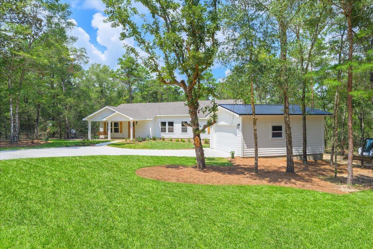 109 Spring Hill Road, DeFuniak Springs