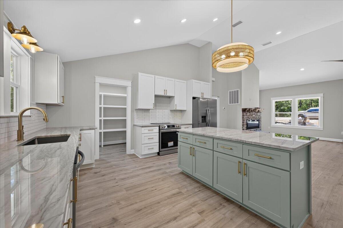 109 Spring Hill Road, DeFuniak Springs