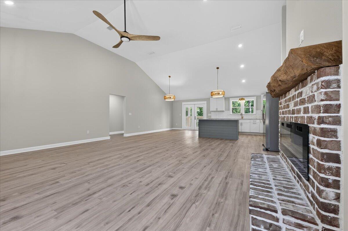 109 Spring Hill Road, DeFuniak Springs