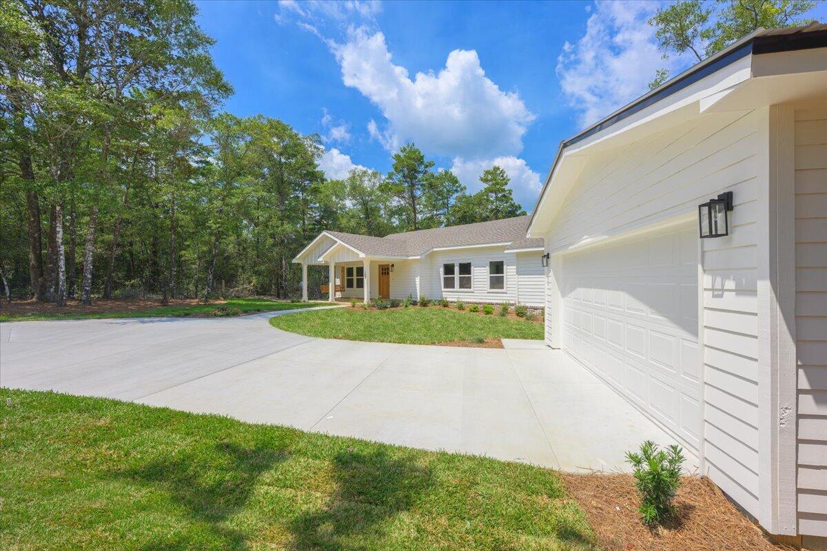 109 Spring Hill Road, DeFuniak Springs