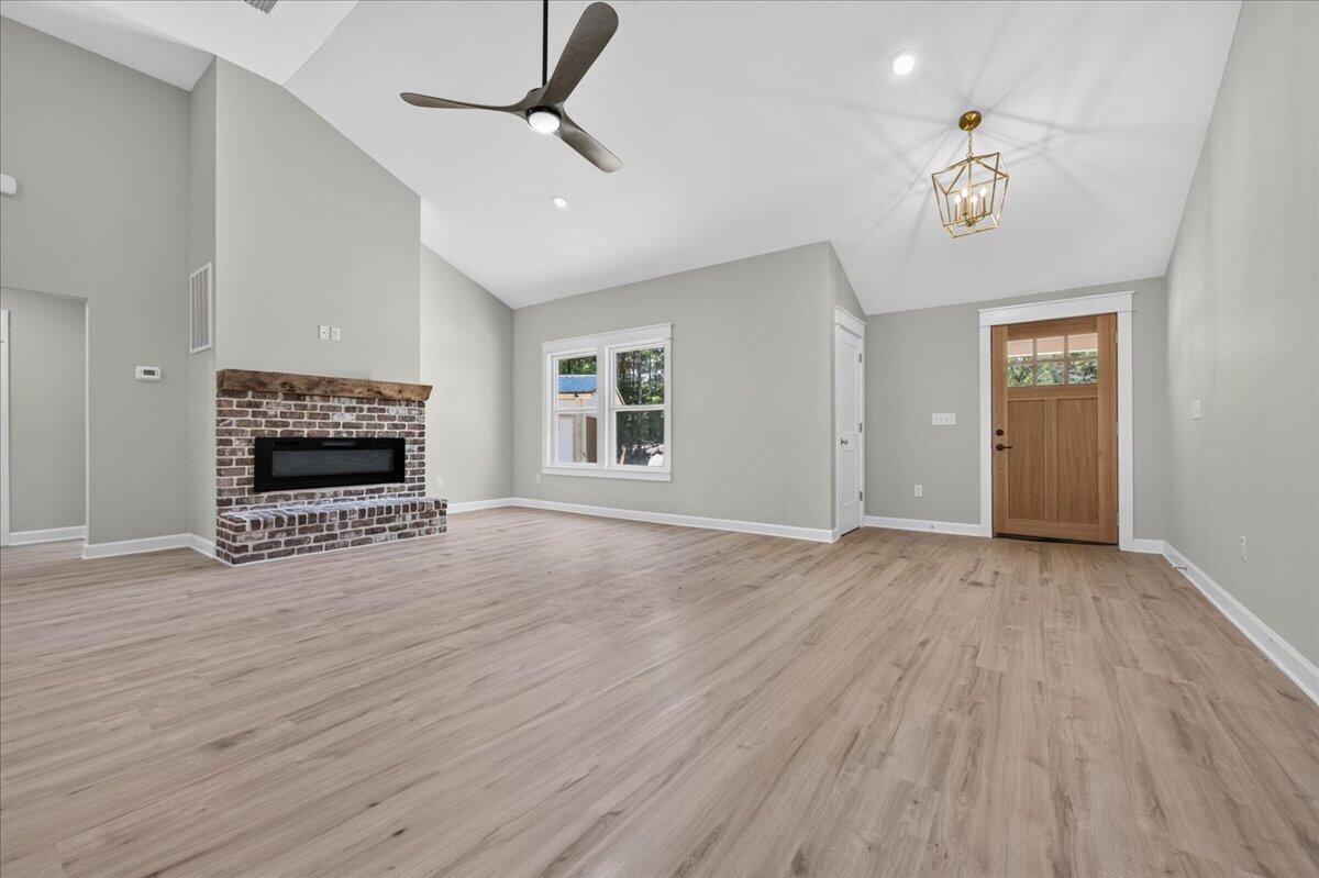109 Spring Hill Road, DeFuniak Springs