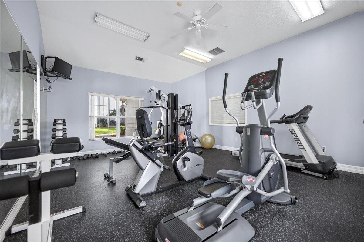 4276 Calinda Lane APT 114