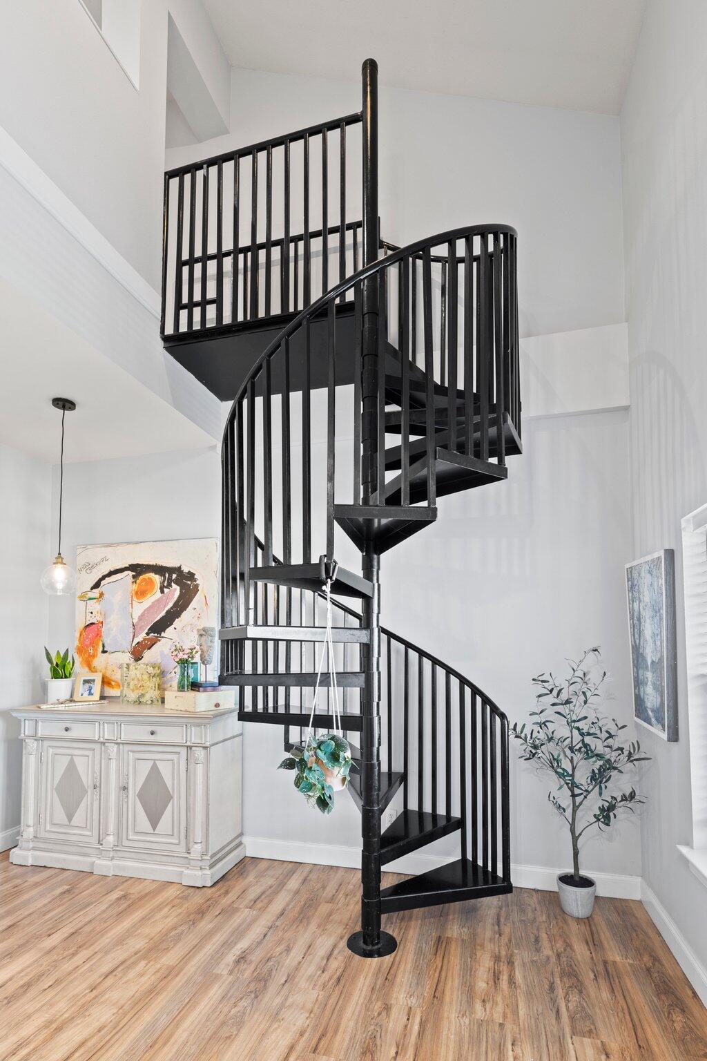 4507 Furling Lane, 311