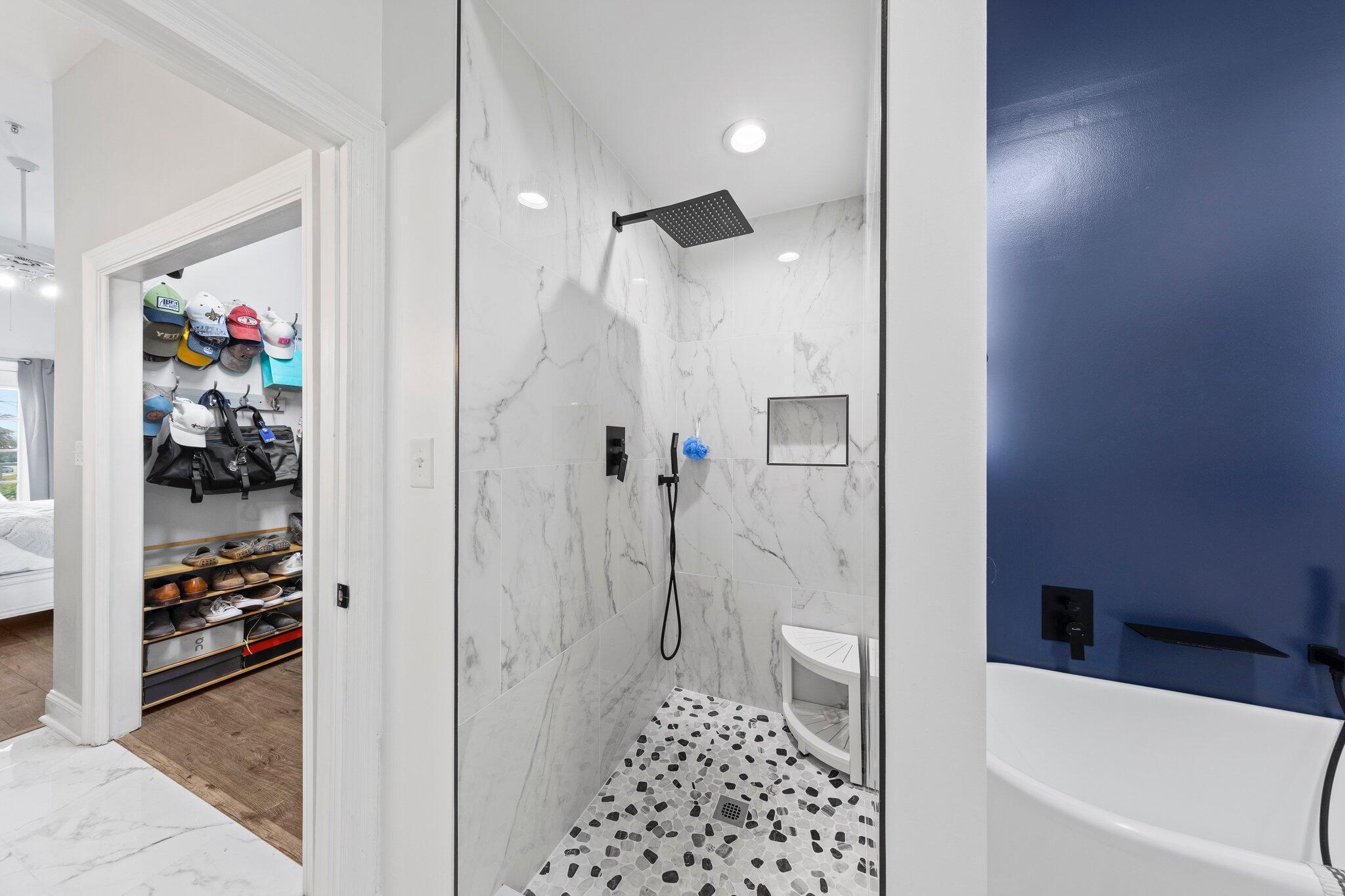 4507 Furling Lane, 311