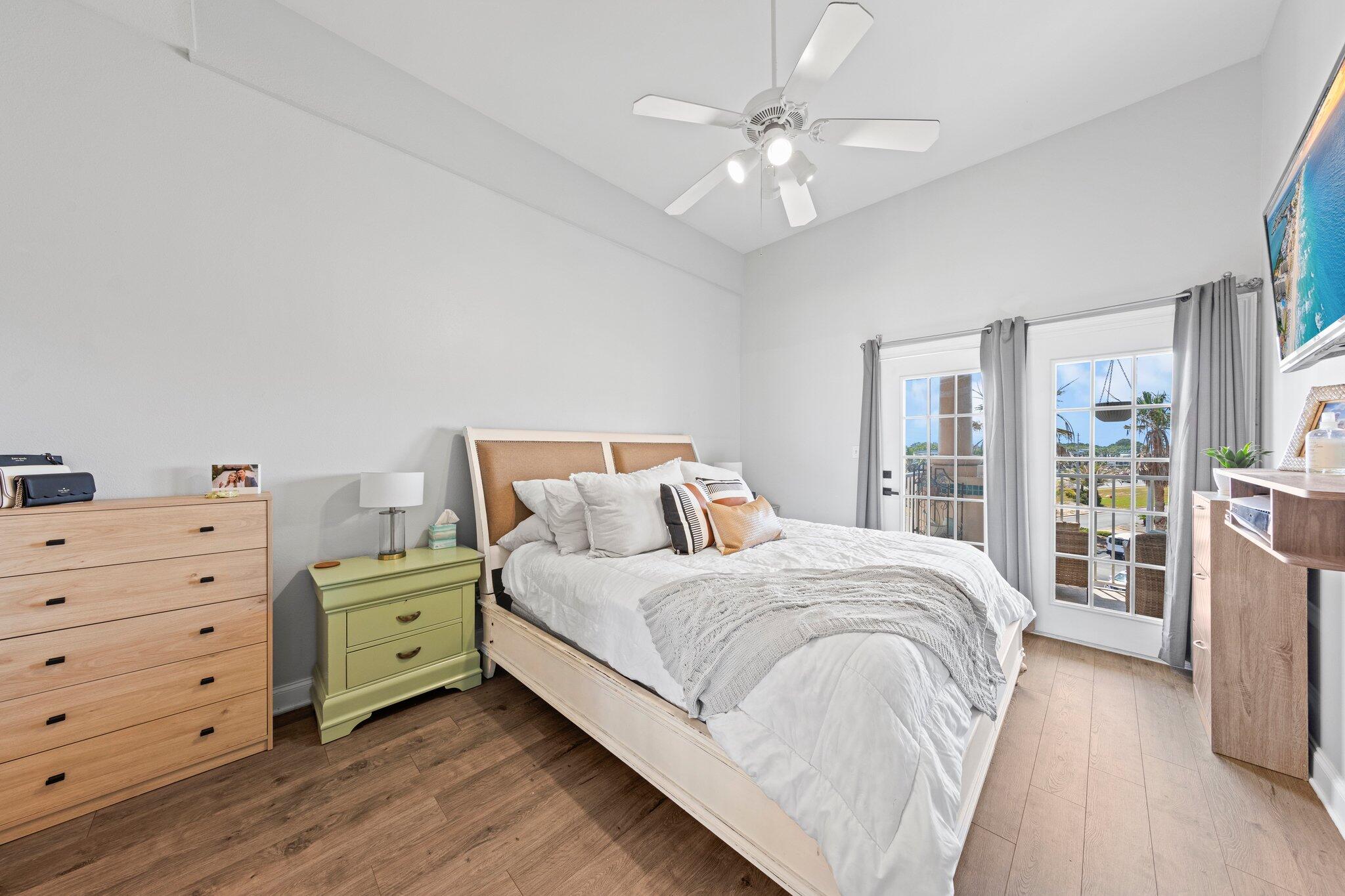 4507 Furling Lane, 311