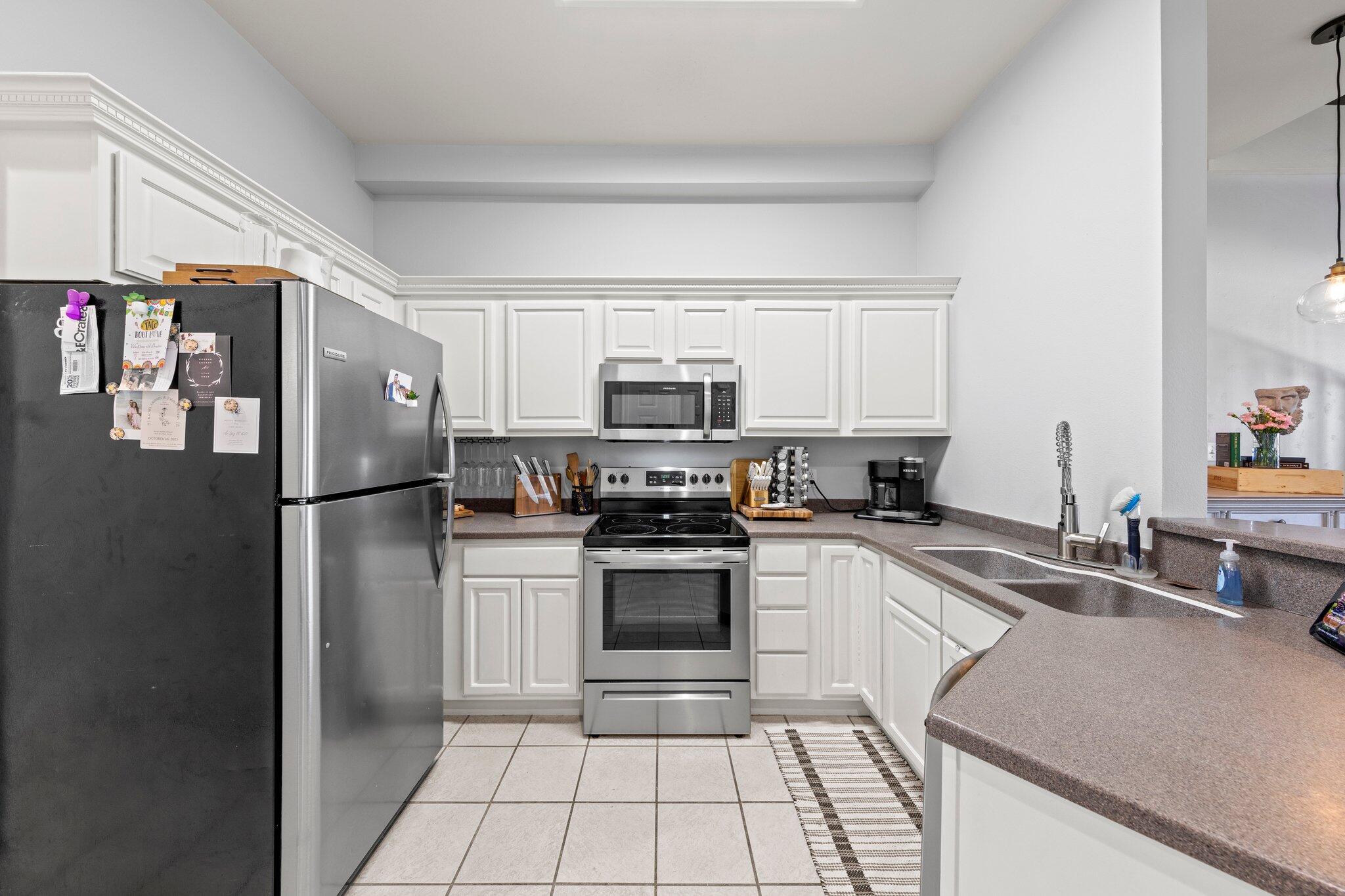 4507 Furling Lane, 311