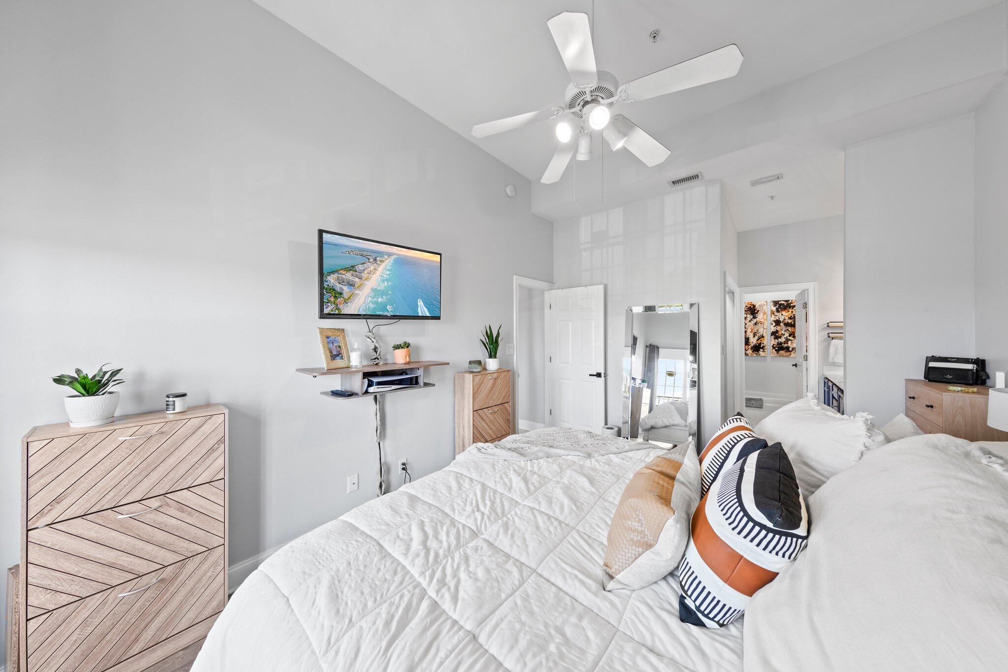 4507 Furling Lane, 311