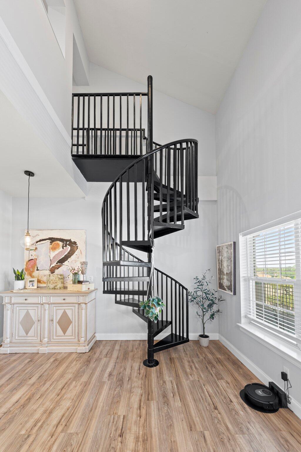 4507 Furling Lane, 311