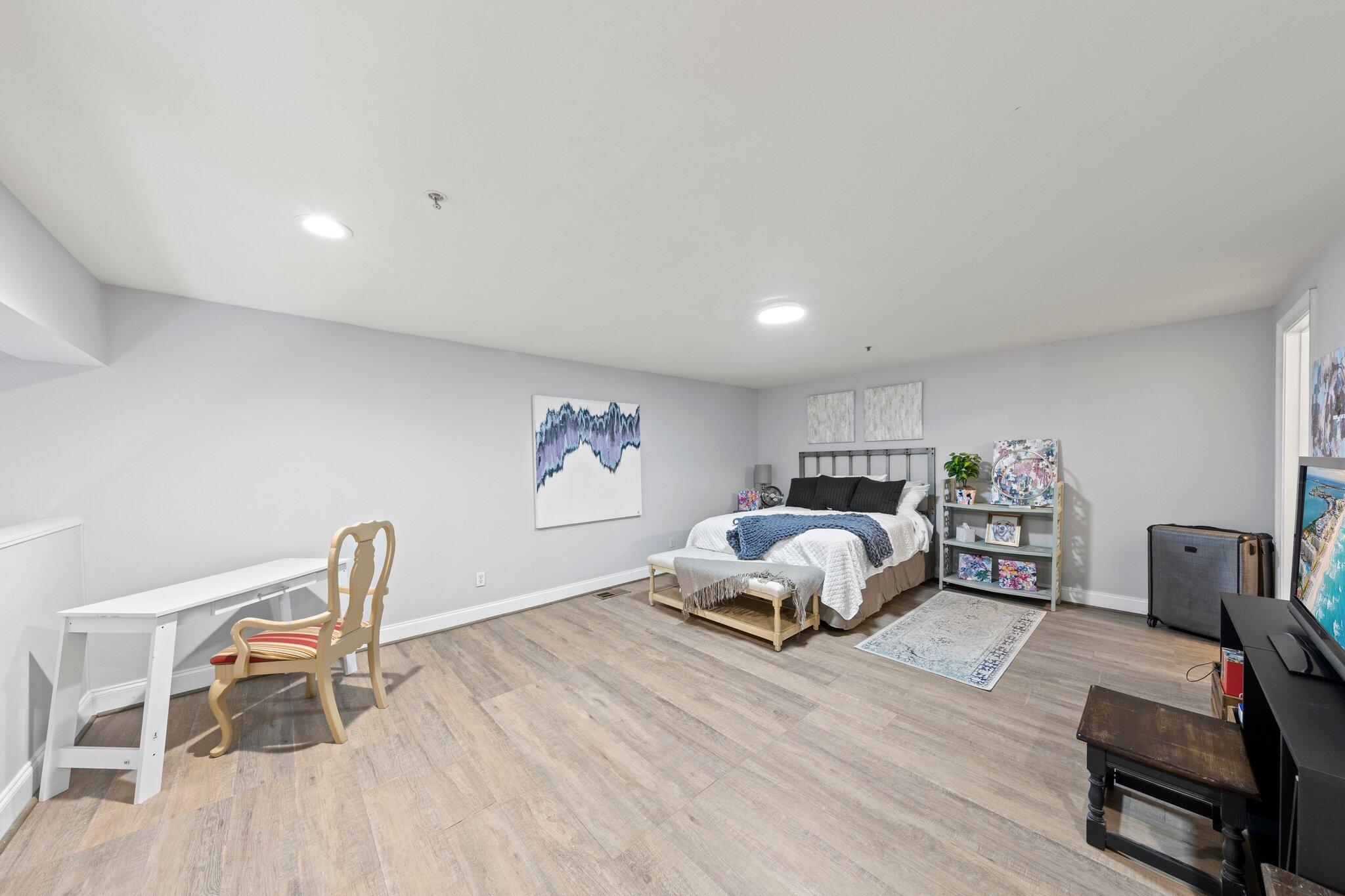 4507 Furling Lane, 311