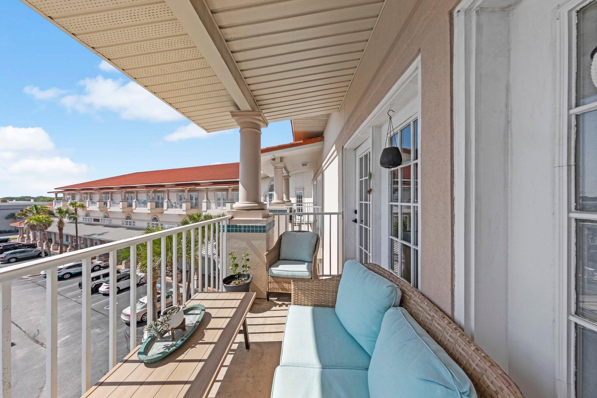 4507 Furling Lane, 311