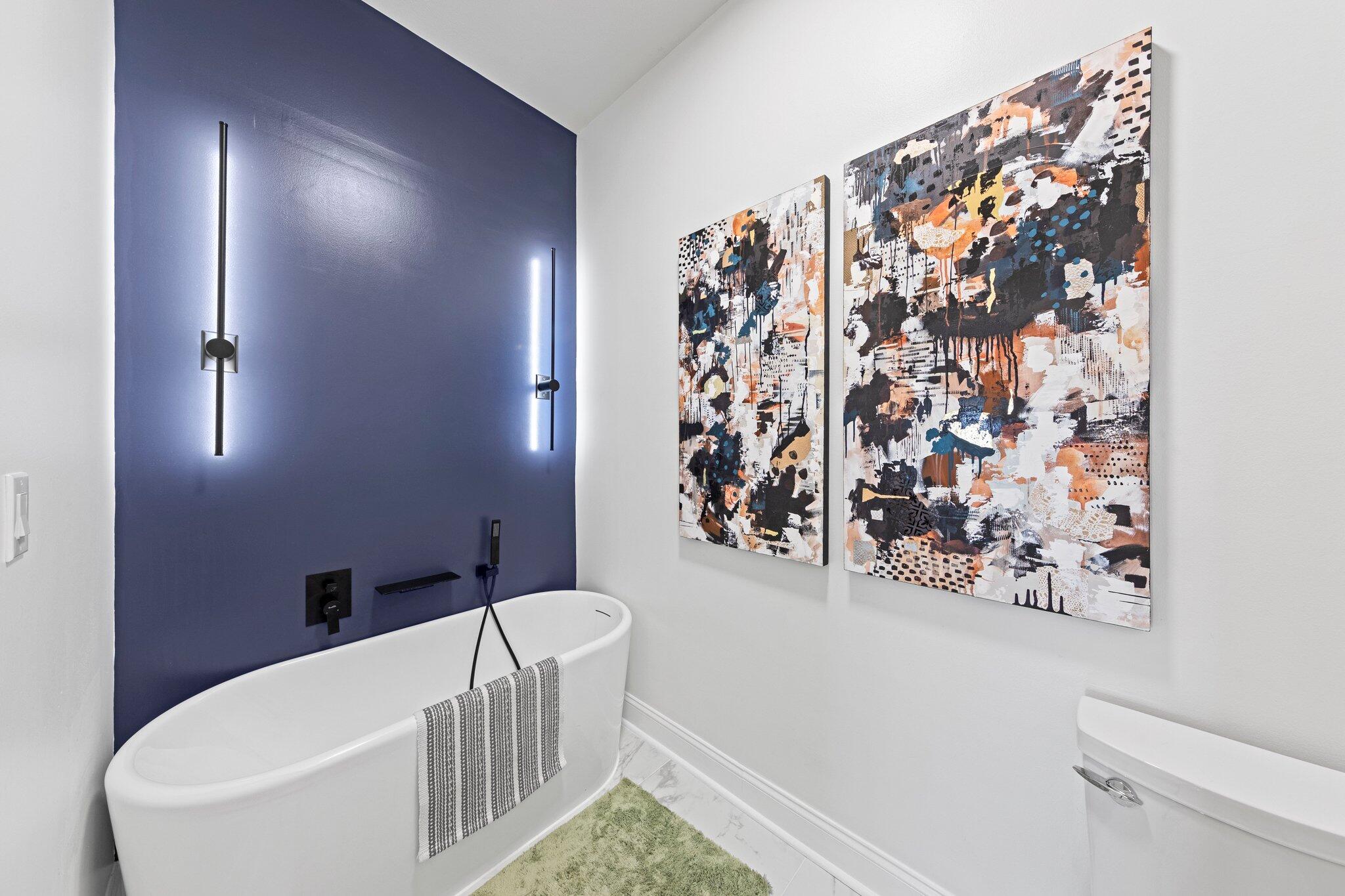 4507 Furling Lane, 311